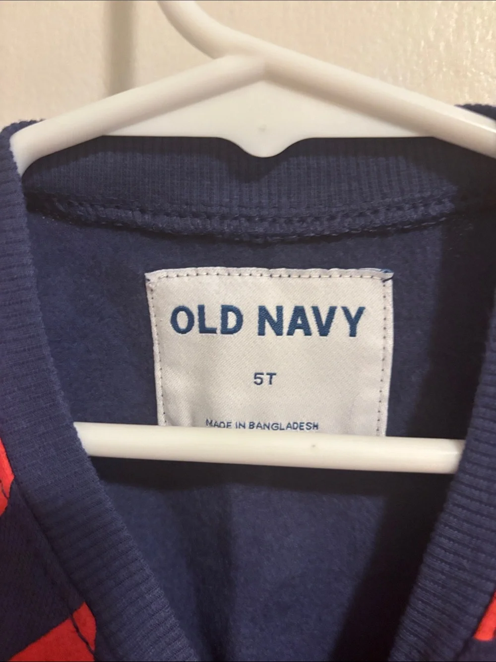 NWT 5T Old Navy Navy Sweatshirt Red Heart ALL OVER sweatshirt